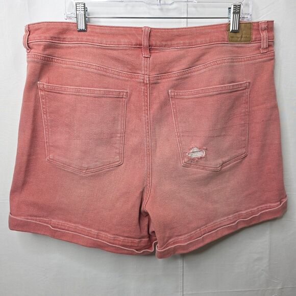 American Eagle Outfitters Jean Shorts Sz 18 Red Distressed Stretch High-Rise - Picture 4 of 9